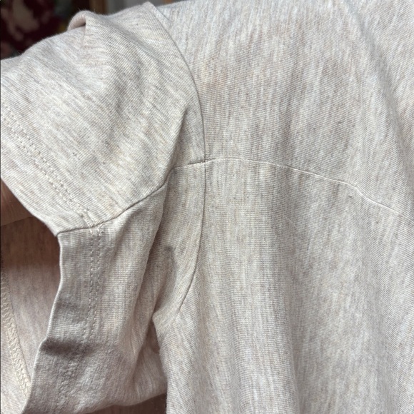 Bundle of Girlfriend Collective Cupro Crop Tees - Picture 4 of 11